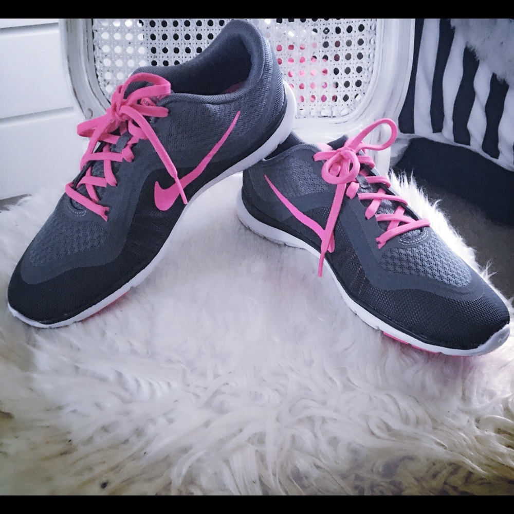 NIKE FLEX TR 6